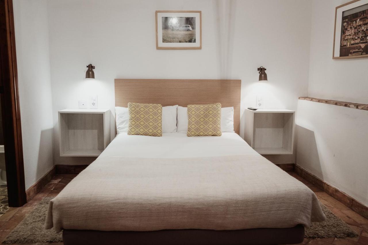 Frenteabastos Suites Cafe Hostal & Apartments Καρμόνα Εξωτερικό φωτογραφία