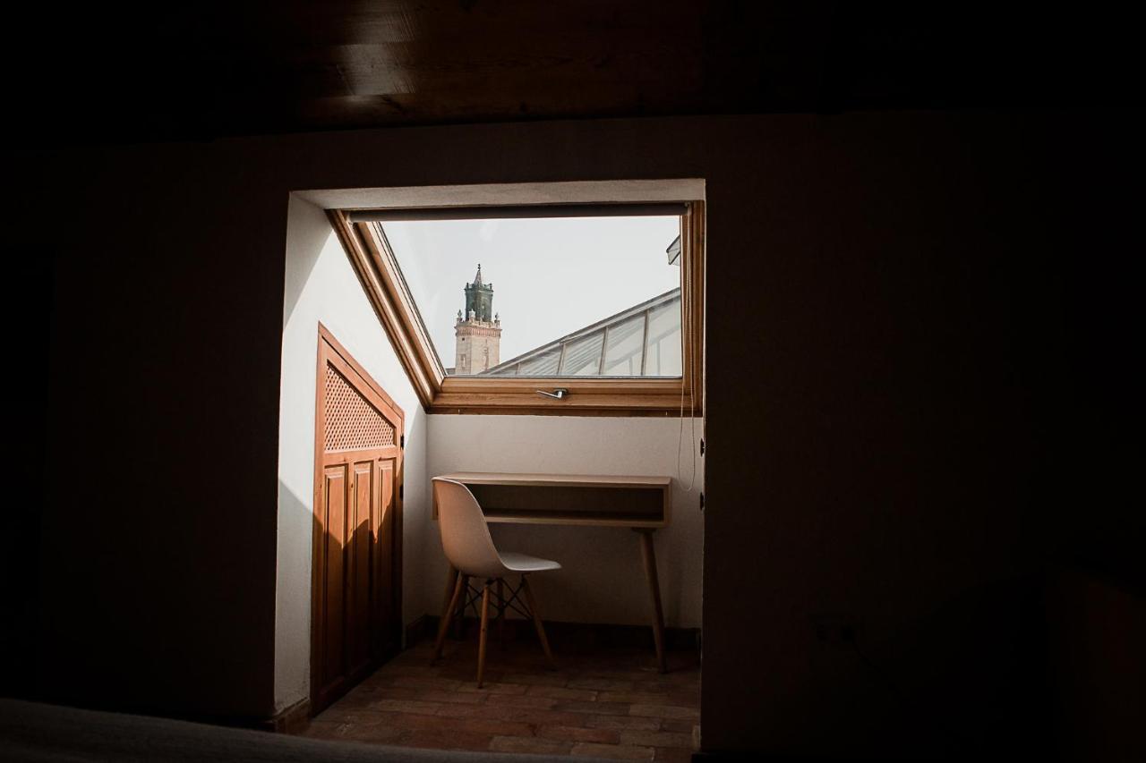Frenteabastos Suites Cafe Hostal & Apartments Καρμόνα Εξωτερικό φωτογραφία