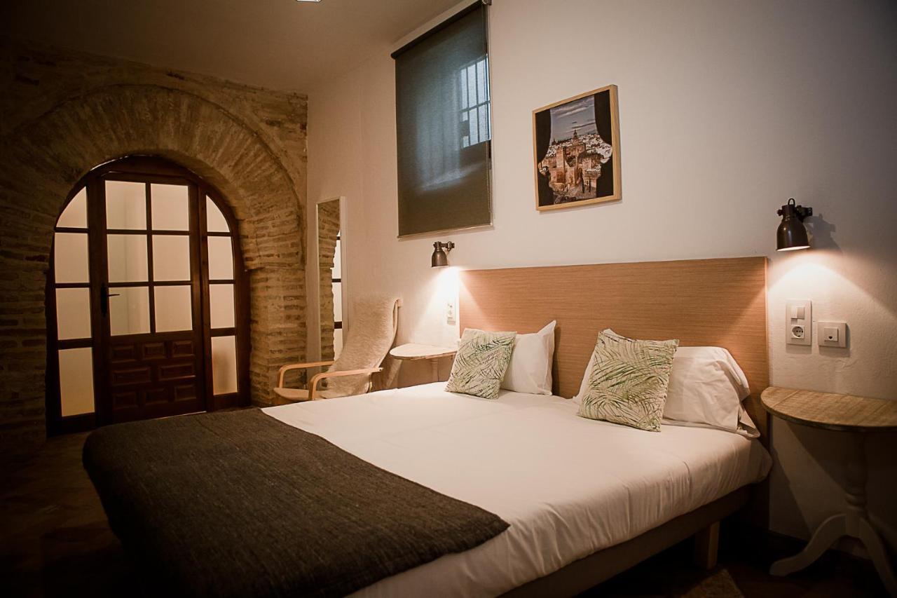 Frenteabastos Suites Cafe Hostal & Apartments Καρμόνα Εξωτερικό φωτογραφία